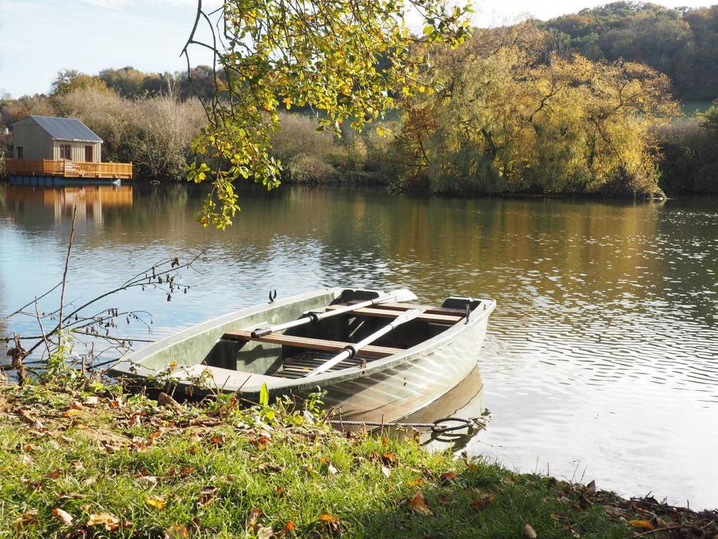 Cabanes Flottantes Et Gites Au Fil De L'Eau Colleville Exterior photo